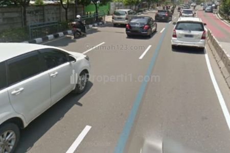 Jual Tanah Luas 2.378 m2 di Jl. S. Parman, Jakarta Barat