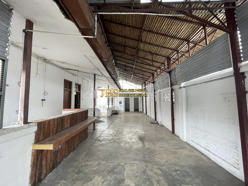 Jual Rumah Tua Hook 2 Tingkat di Jalan Sawah Lunto Simpang Jl. Amuntai - Medan