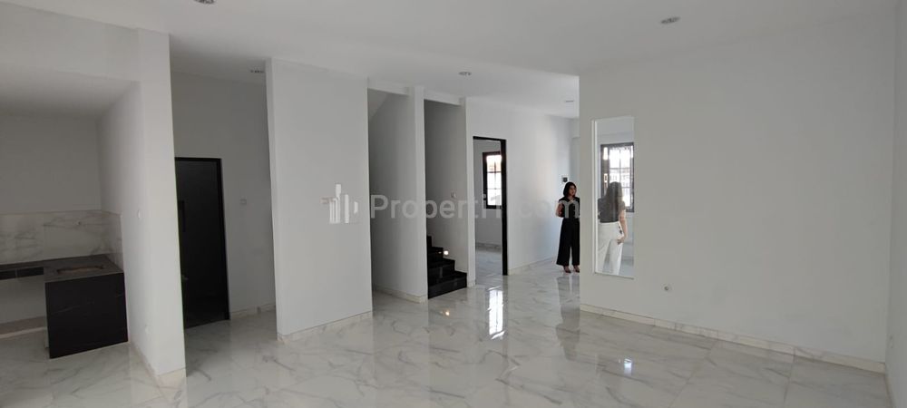 Dijual Rumah Kondisi Baru Terawat Lokasi Citraland Surabaya Barat Siap Huni Dekat G Walk