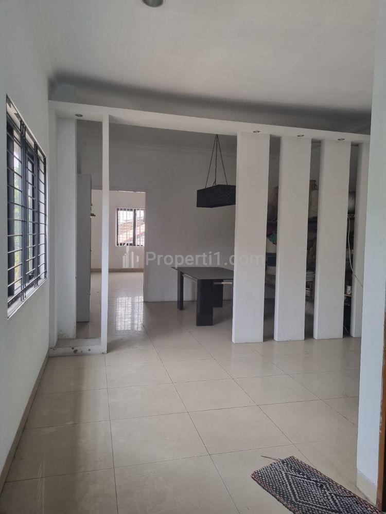 Dijual Rumah Bentuk Ruko di Duri Kepa, Kebon Jeruk, Jakarta Barat