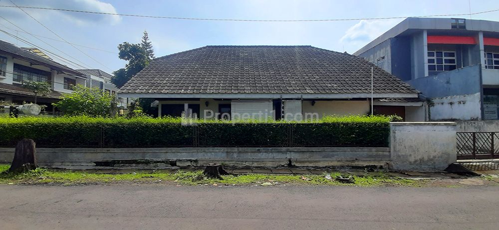 Jual Rumah Gaya Eropa Classic di Cikutra Bandung