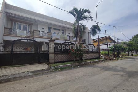 Dijual Rumah Dua Lantai di Dharmahusada Indah Barat Surabaya