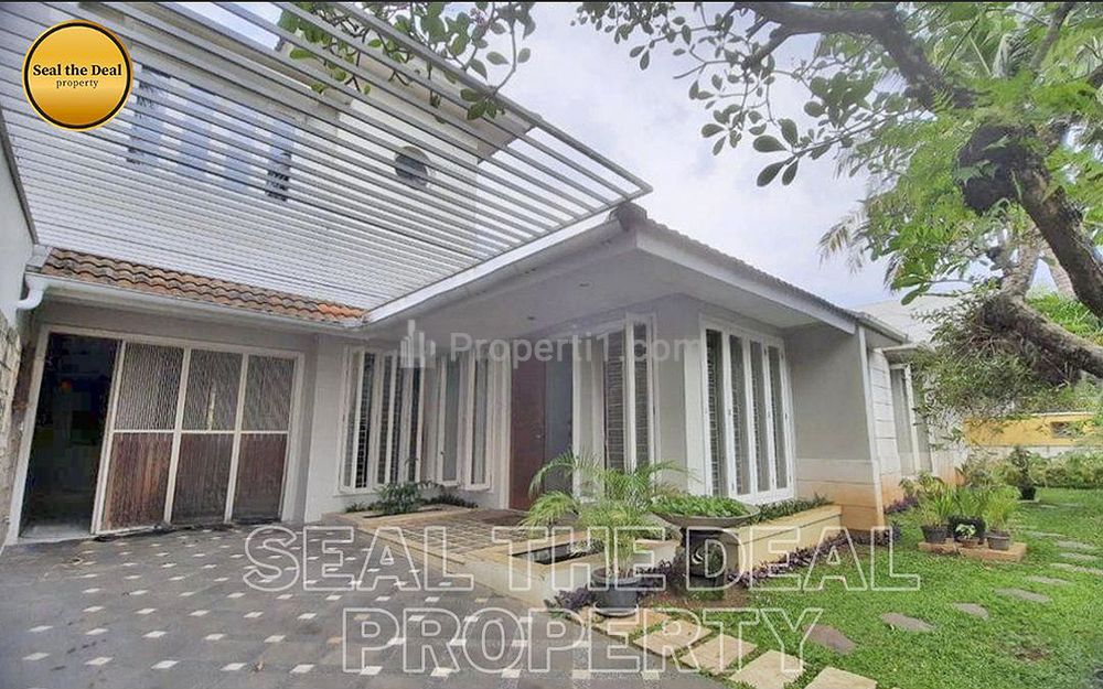 Disewakan Rumah di Area Kebayoran Baru/Senayan Jakarta Selatan STD085