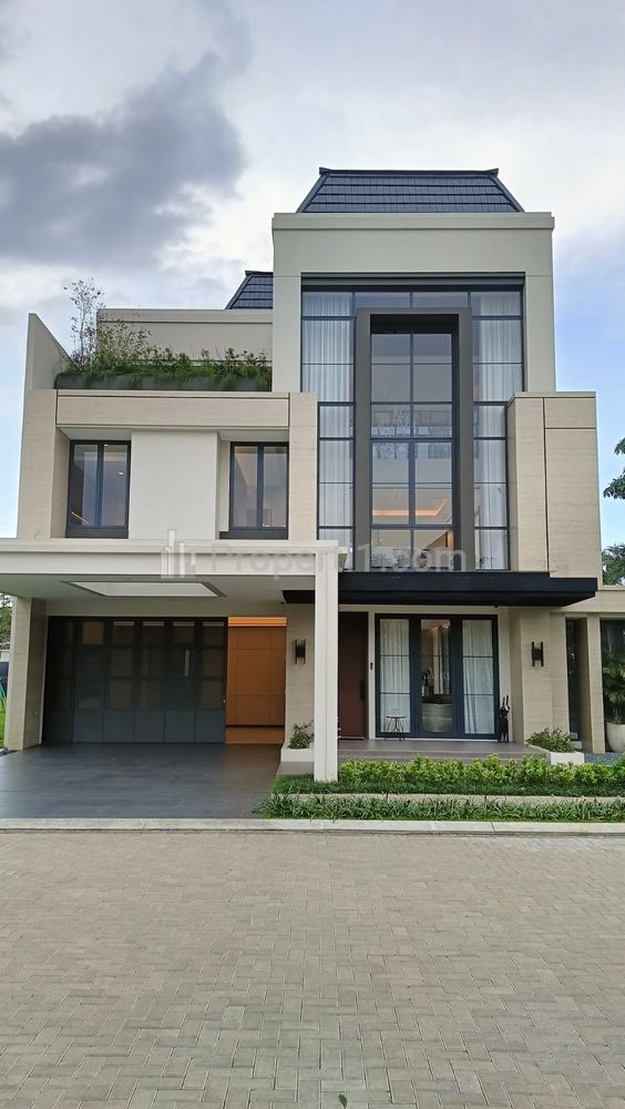 Jual Rumah Elit dan Eksklusif 3 Lantai dengan Lift di BSD City - TRESOR GALLANT