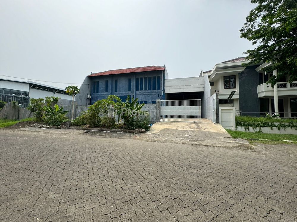 Jual Gudang Dekat Juanda Sidoarjo Kontener 20 Feet Bisa Masuk di Perumahan Surya Inti Permata Juanda Sidoarjo