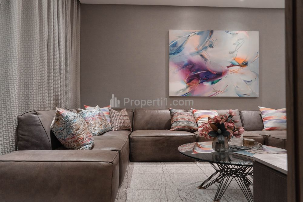 Jual Unit Penthouse 506 m2 Fully Furnished di Apartemen Regent Residences Mangkuluhur City