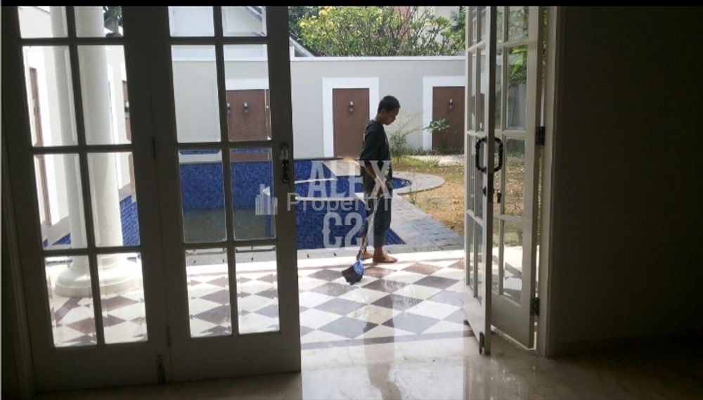Dijual Rumah Baru di Jeruk Purut Jakarta Selatan