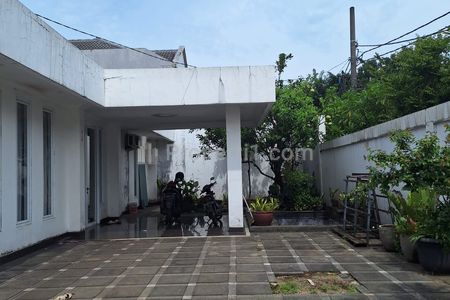 Rumah Dijual Dalam Komplek di Cinere Depok