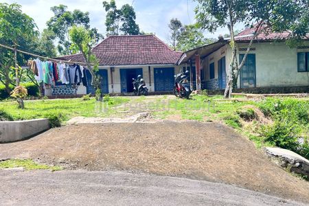 Dijual Tanah 1850m² Bonus Bangunan 350 Juta di Karanganyar