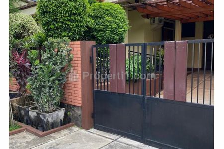 Dijual Rumah Sekneg Cidodol, Grogol Selatan, Kebayoran Lama, Jakarta Selatan