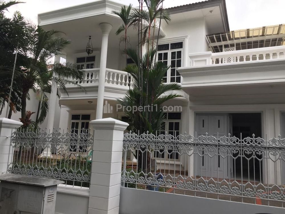 Disewakan Rumah 2 Lantai Fully Furnished di Kuningan, Jakarta Selatan