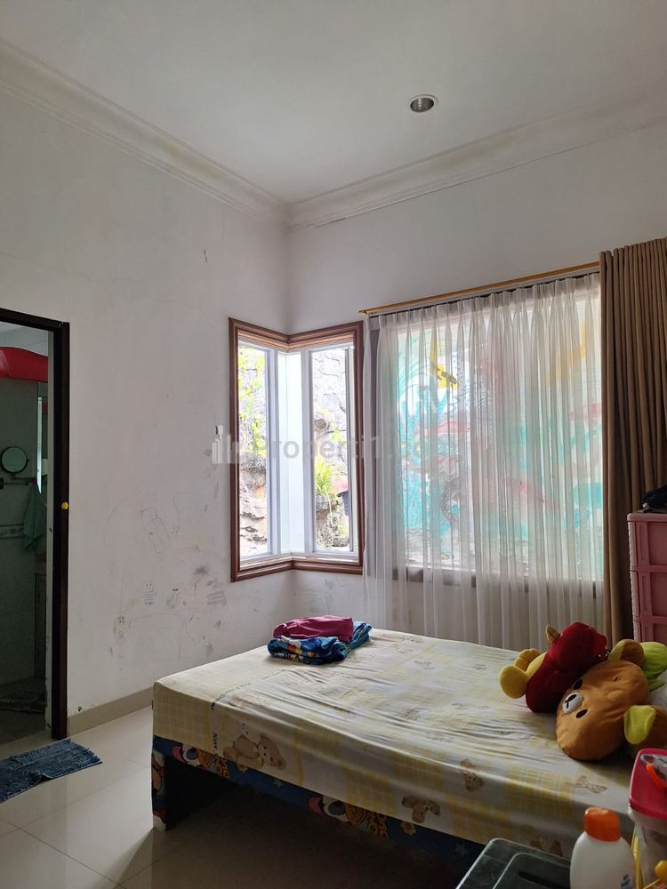 Rumah Dijual Dalam Komplek di Cinere Depok