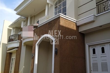 Dijual Rumah Baru di Jeruk Purut Jakarta Selatan