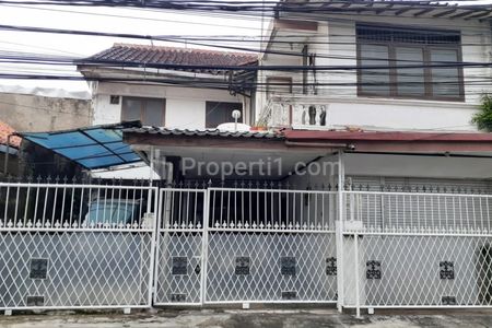 Dijual Rumah dengan Swimming Pool di Jalan Bangka, Mampang Prapatan, Jakarta Selatan