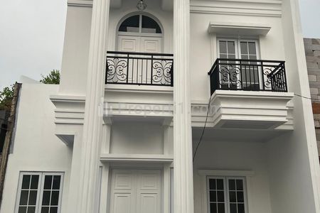 Dijual Rumah Cluster Baru Klasik di Kelapa Dua Wetan, Ciracas, Jakarta Timur