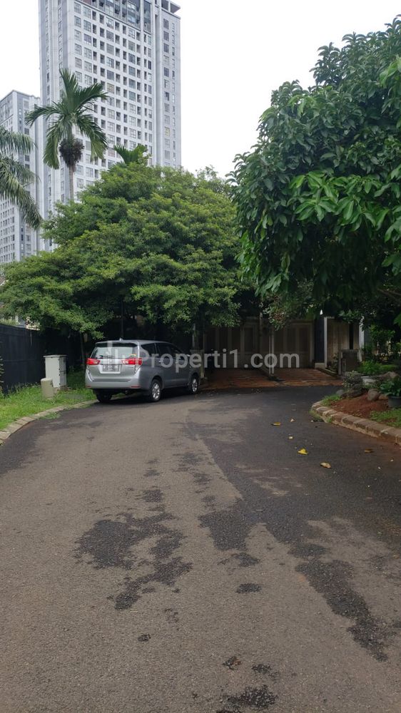 Dijual Rumah di Pondok Hijau Golf Cluster Jade, Kelapa Dua, Gading Serpong, Tangerang