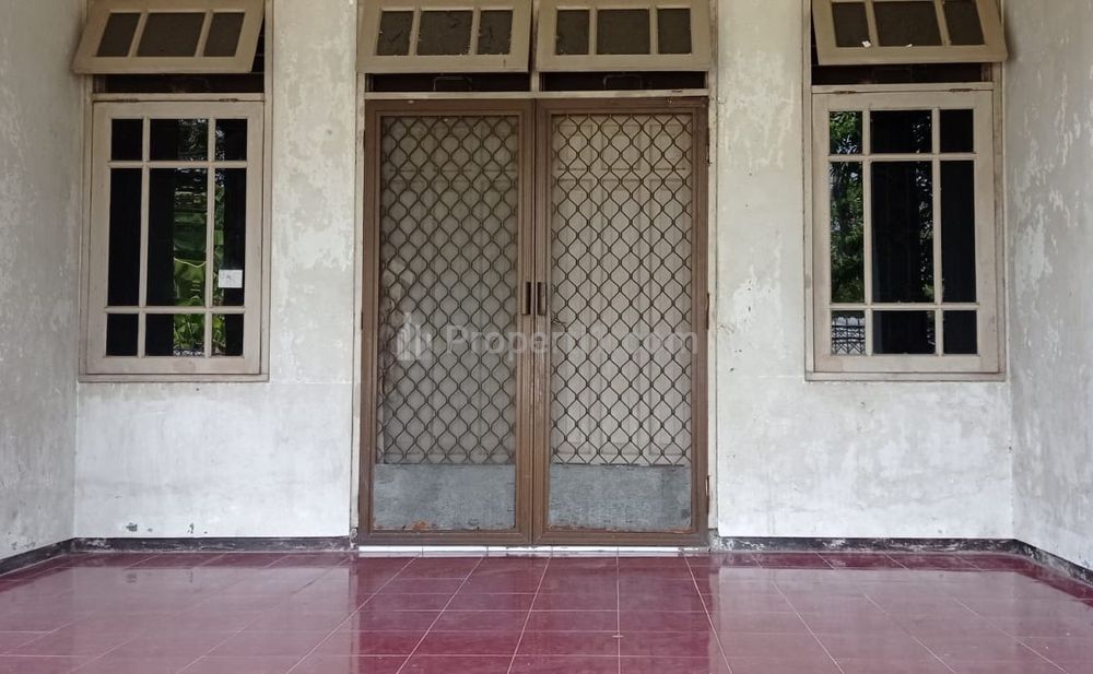 Jual Rumah Lama Luas di Jalan Manyar Indah Kota Surabaya