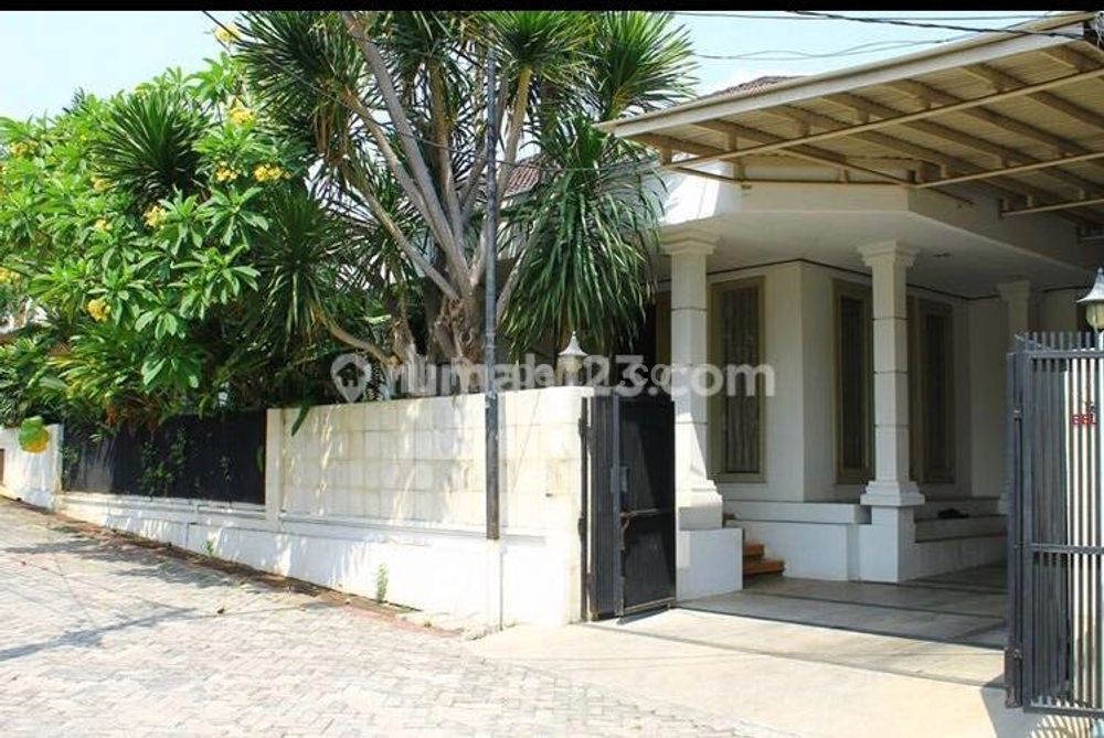Disewakan Rumah Cantik Semi Furnished di Cipete Selatan, Cilandak, Jakarta Selatan