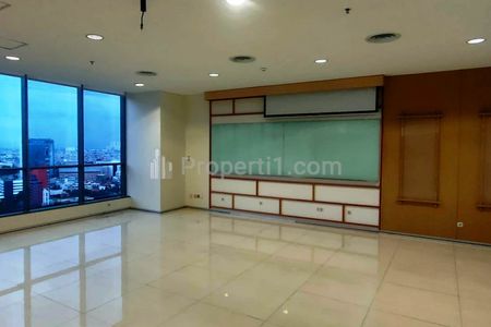 Disewakan Ruang Kantor APL Office, Fitted Ukuran 293 m2 di Jakarta Barat