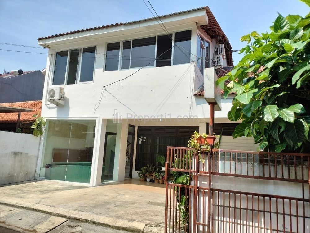 Rumah Dijual Lokasi Strategis di Kebayoran Baru, Jakarta Selatan