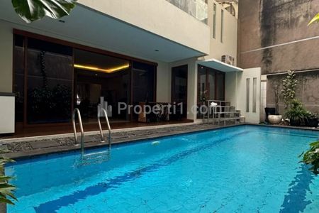 Jual Cepat Rumah di Pondok Indah Jakarta Selatan dengan Kolam Renang Pribadi