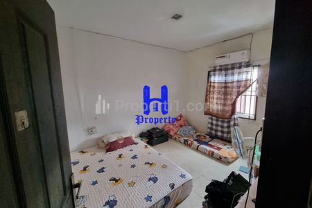 Dijual Rumah 2 Tingkat di Jalan Bilal Gg. Melawai - Medan