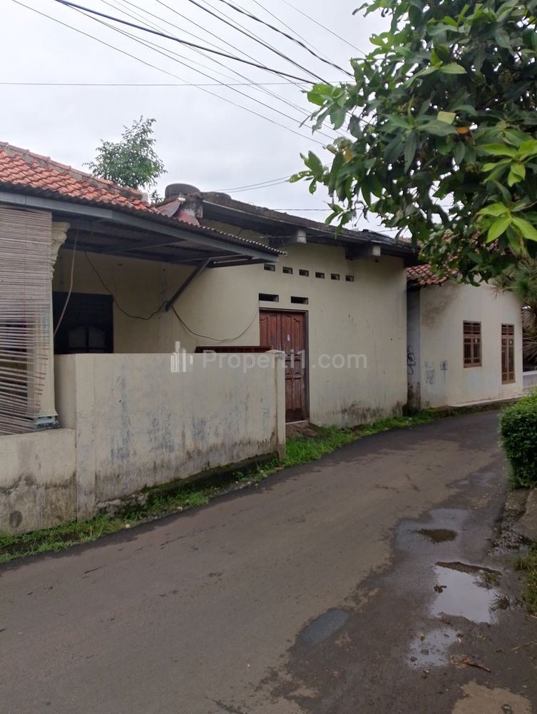 Jual Rumah Kampung Pinggir Jalan di Depok