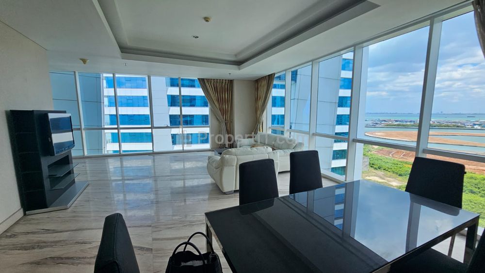Jual Apartemen Regatta Tower Pantai Mutiara Tower Dubai Private Lift