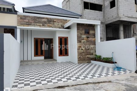 Jual Rumah Baru Siap Huni dekat Terminal Giwangan, Banguntapan, Bantul, Yogyakarta