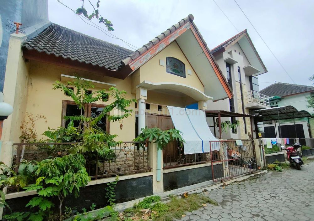 Dijual Tanah Strategis Bonus Bangunan di Seturan Raya Yogyakarta Dekat Kampus STIE YKPN, UPN