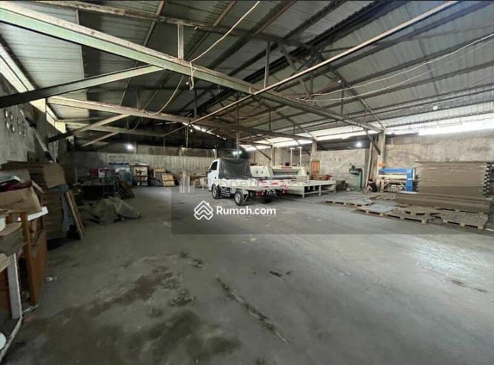 Dijual Gudang Ex Pembuatan Karton Lokasi di Padamulya Tambora Jakarta Barat Siap Pakai