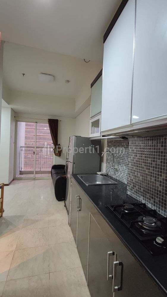 Sewa Apartemen Royal Mediterania Garden Residence Podomoro City Tipe 1BR Furnish Ukuran 33 m2