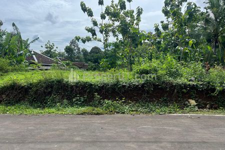 Jual Tanah Datar 200 Juta Lingkungan Asri di Kerjo Karanganyar Jawa Tengah