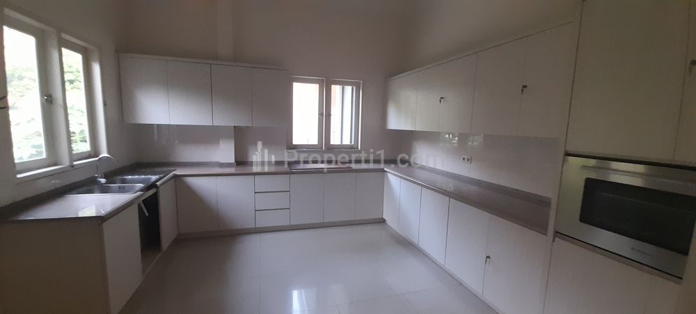 Sewa Rumah Siap Huni Strategis di Menteng, Dekat Sudirman, Thamrin, Jakarta Pusat