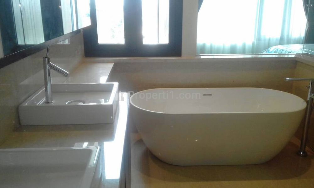 Jual Rumah Baru Townhouse Ada Kolam Renang di Cilandak, Dekat Cipete, CITOS, Simatupang, Kemang, Ampera, Jakarta Selatan