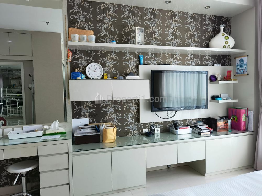Disewakan Apartemen Central Park Residences, 3+1BR Furnish Luas 112,7 m2