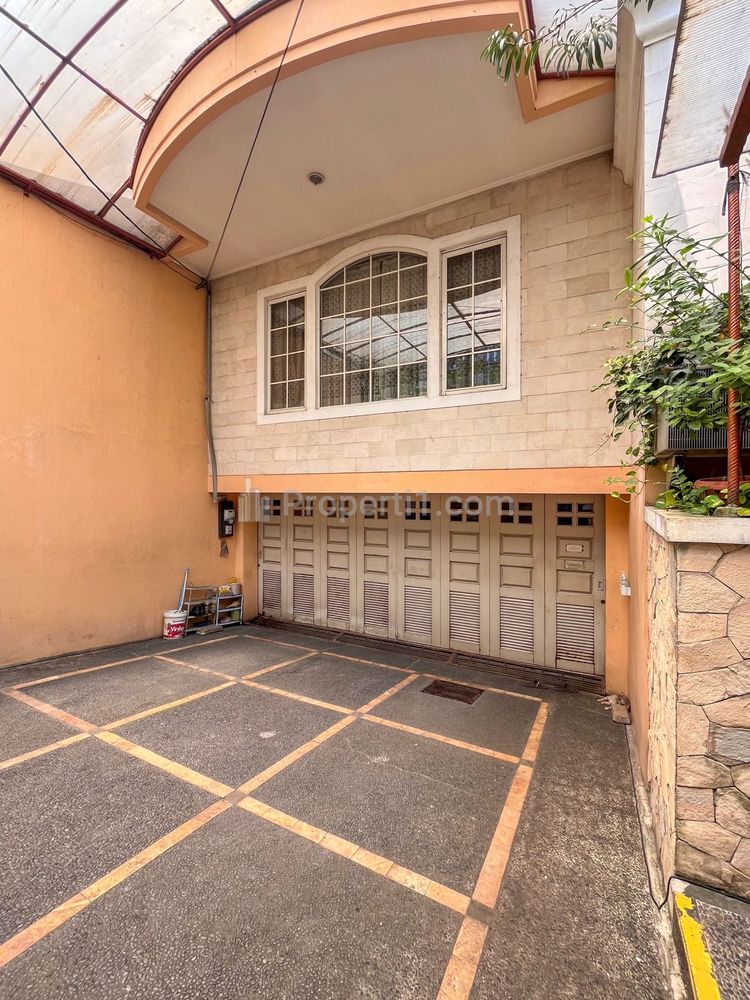 Jual Rumah Dekat Area Mega Kuningan Jakarta Selatan