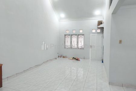 Disewakan Rumah Hook 3 Kamar Tidur di Komplek Cemara Asri Medan Jalan Salak