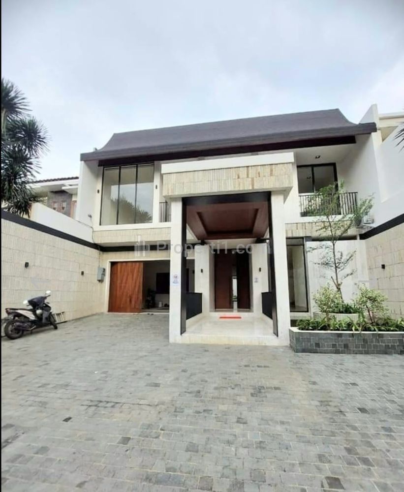 Jual Rumah Baru Mewah Ada Kolam Renang di Kemang, Akses Dua Mobil, Dekat Ampera, Cilandak, Simatupang, Pasar Minggu, Jakarta Selatan