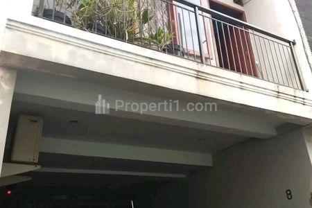 Dijual Rumah 2 Lantai, Strategis, Nyaman dan Asri, Wilayah Tanjung Barat, Jagakarsa, Jakarta Selatan