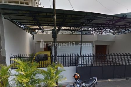 Dijual Rumah Bentuk Kantor dan Gudang di Area Gajah Mada, Keagungan, Taman Sari, Jakarta Barat