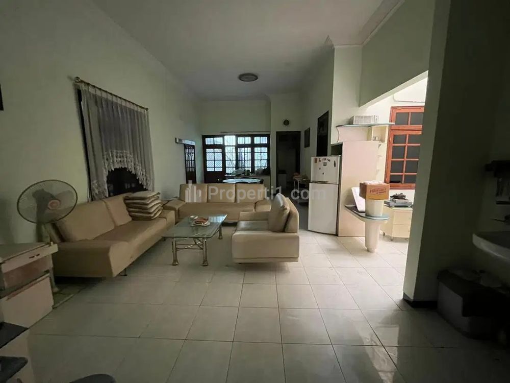 Jual Rumah Area Komplek Manyar Tirtoyoso Utara Surabaya