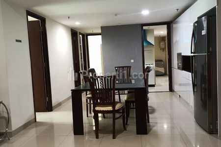 Sewa Apartemen Sherwood Residence Tower Regent di Kelapa Gading Jakarta Utara - 3 + 1 Bedrooms Full Furnish Interior