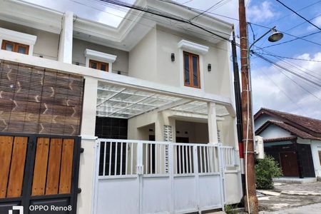 Dijual Rumah Mewah 2 Lantai di Sleman, Dekat Hotel Sheraton Jogja