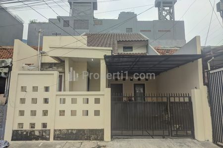 Dijual Rumah Komplek Tusuk Sate Siap Huni di Bendungan Hilir, Tanah Abang, Jakarta Pusat