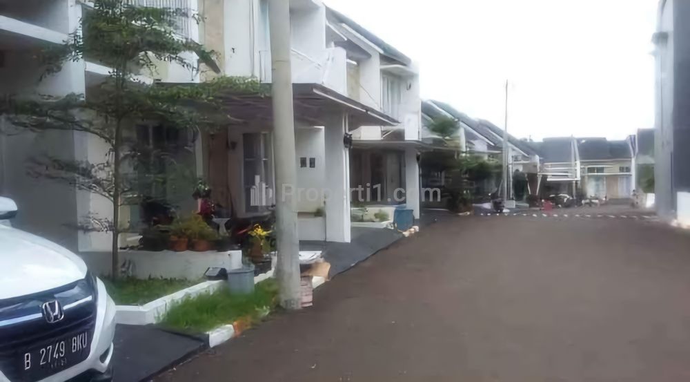 Disewakan Rumah 2 Lantai di Cinangka Sawangan Depok