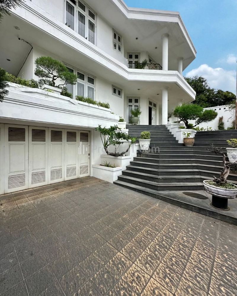 Dijual Rumah Luas & Mewah di Perumahan Bukit Cinere Indah, Cinere