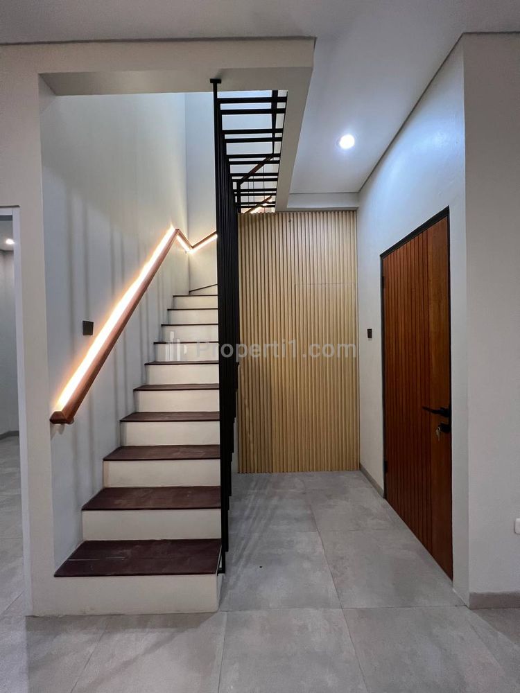 Dijual Rumah Mewah di Bojongsari Depok Dekat The Park Sawangan, Toll Pamulang, Pondok Cabe, Jaksel