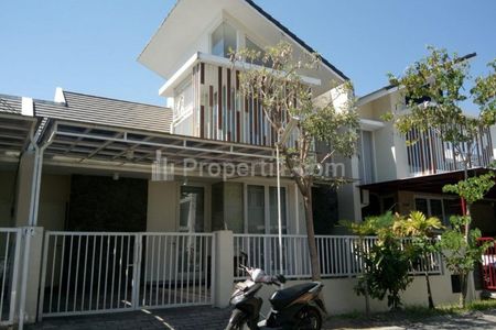 Jual Rumah Bagus Minimalis di Griya Babatan Mukti Surabaya