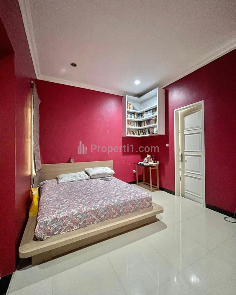 Jual Rumah Modern Classic di Cipete Jakarta Selatan - 4 Kamar Tidur